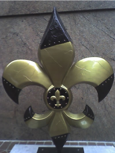 Saints themed Fleur de Lis outside the Whitney Bank on St. Charles in the CBD